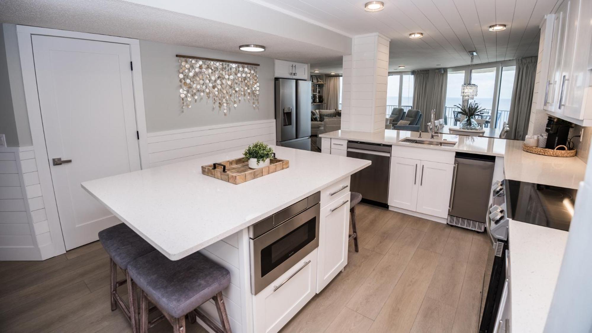 New Rental - 3Br 3Ba Corner Beachfront - 2024 Remodel - 3 Pools, Tiki Hut, Gym, Tennis パナマシティービーチ エクステリア 写真