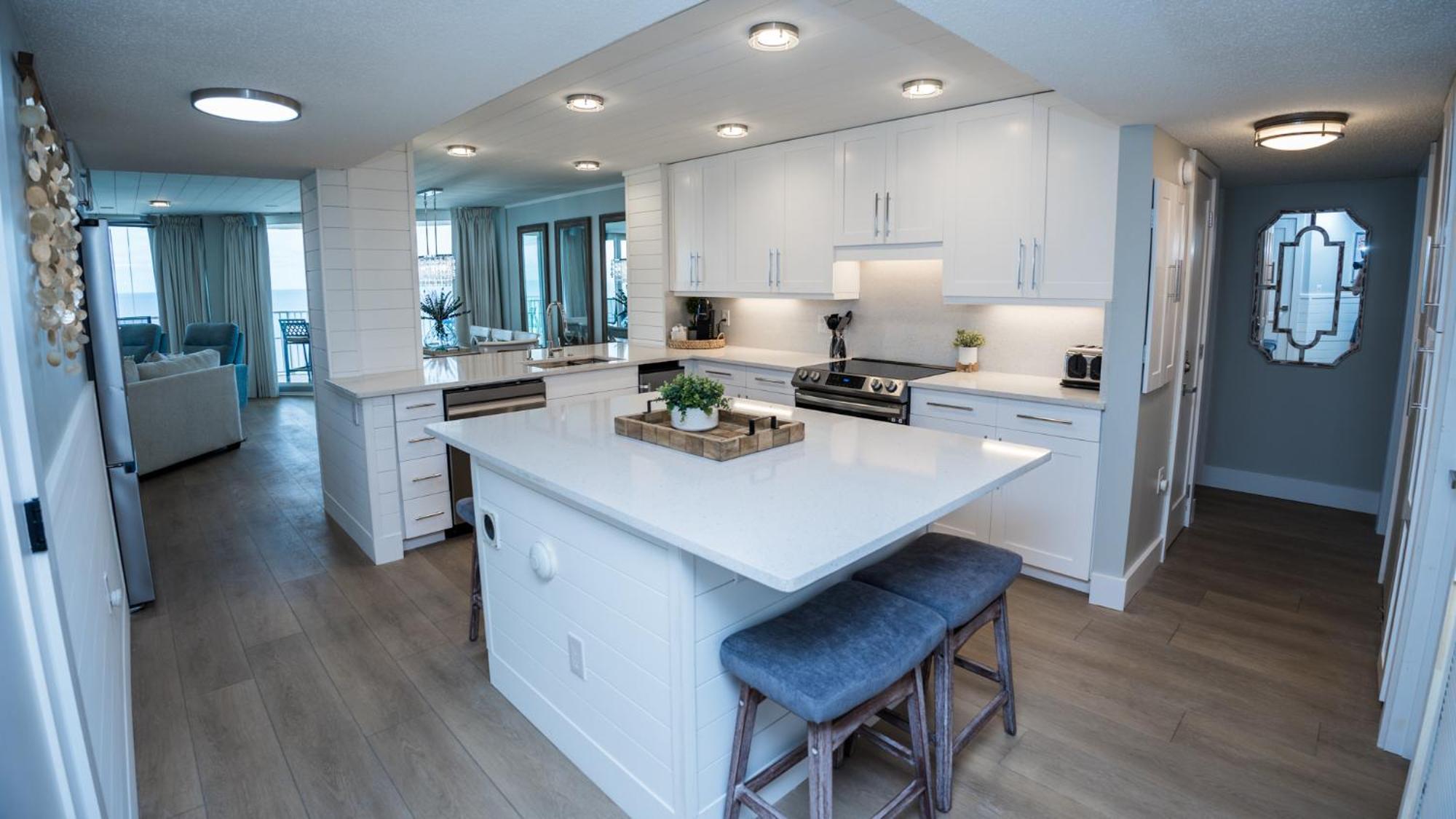 New Rental - 3Br 3Ba Corner Beachfront - 2024 Remodel - 3 Pools, Tiki Hut, Gym, Tennis パナマシティービーチ エクステリア 写真